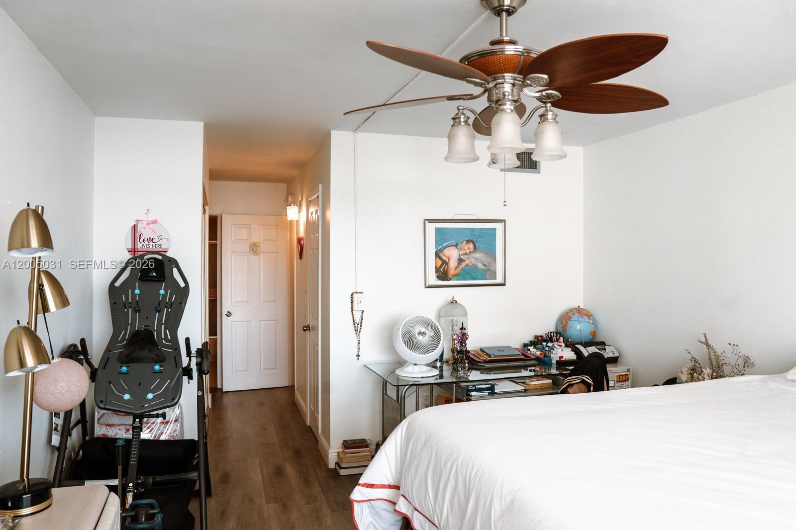 COMMODORE PLAZA CONDO - Residential