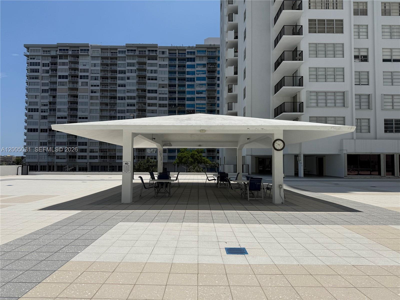 COMMODORE PLAZA CONDO - Residential