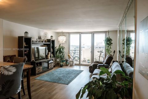 Photo of 2780 NE 183rd St #2108, Aventura, FL 33160 (MLS # A12005031)