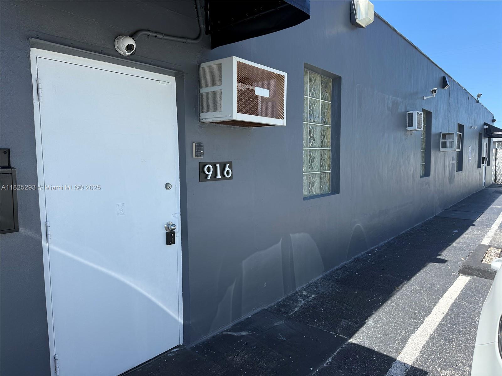 1,650 SF Office/Warehouse in East Hollywood – Great Location!
Versatile property features a combination of office and warehouse space, ideal for small businesses, trades, or storage. Includes a dedicated office area, and bathroom facilities.
Includes security walk in bank vault approx 10’x10’ w/ wired security system. Interior & exterior security cameras plus screen wired. Automatic electronic buzzer door system with 2 entry doors for security. Wired to Hollywood PD with holdup button.Previously a jewelry operation.
Convenient East Hollywood location minutes from Downtown Hollywood, US-1, and I-95, excellent access for logistics and day-to-day business operations. Zoned for light industrial/commercial use (verify with city), suitable for a range of professional or service-based uses.