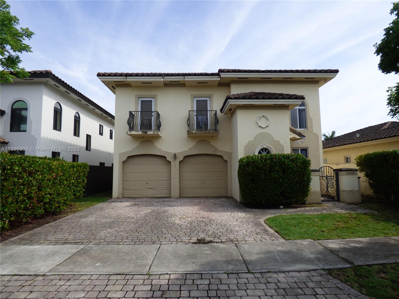 RIEUMONT ESTATES - Residential
