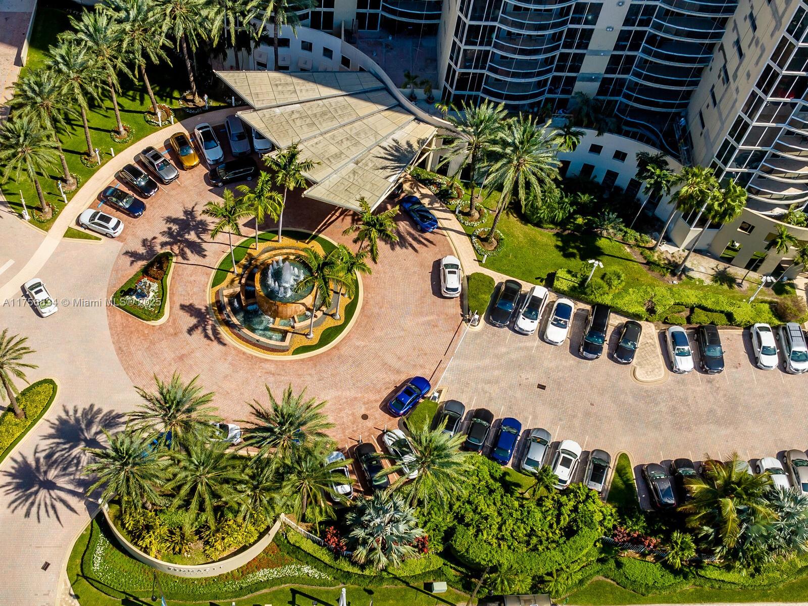 THE PINNACLE CONDO - Residential