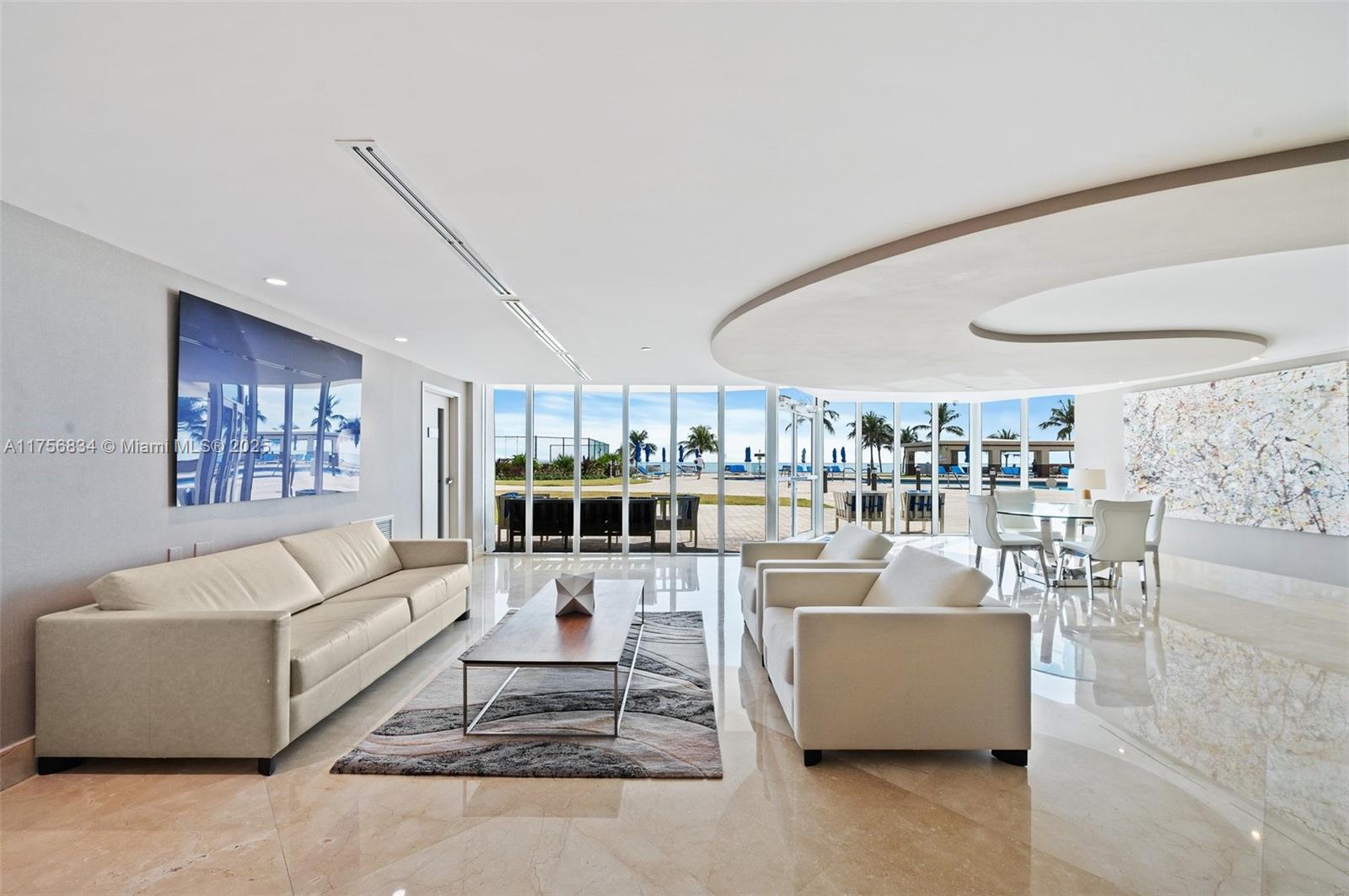 THE PINNACLE CONDO - Residential