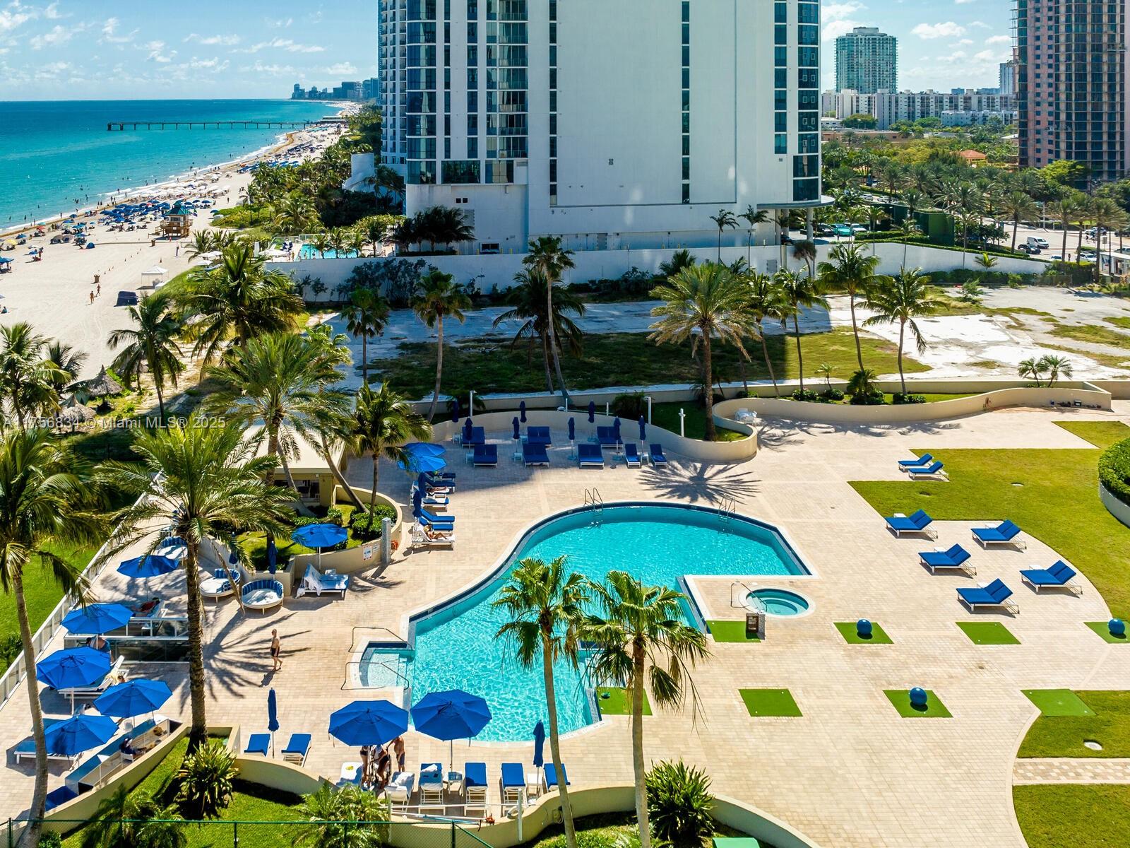 THE PINNACLE CONDO - Residential