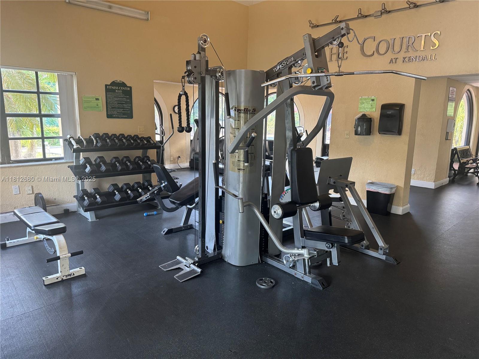 THE COURTS AT KENDALL CON - Residential Lease