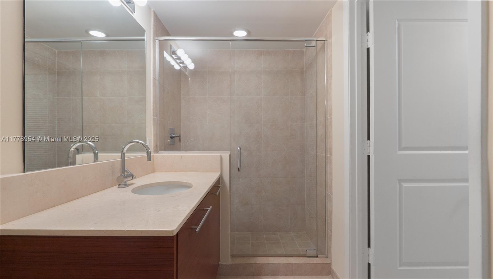 TAO SAWGRASS CONDOMINIUM - Residential