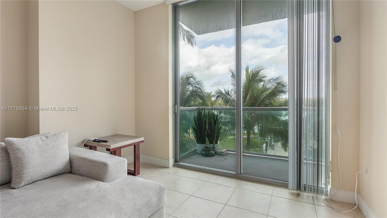 TAO SAWGRASS CONDOMINIUM - Residential