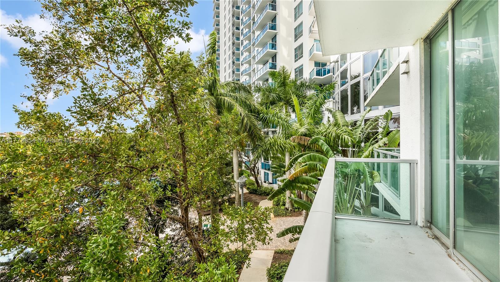 TAO SAWGRASS CONDOMINIUM - Residential