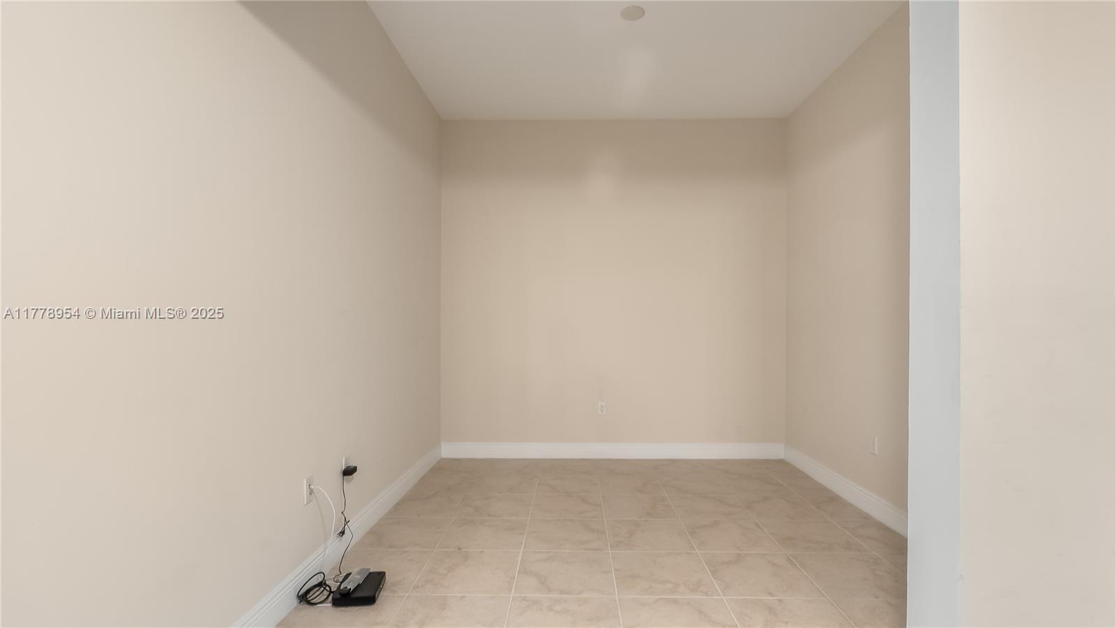 TAO SAWGRASS CONDOMINIUM - Residential