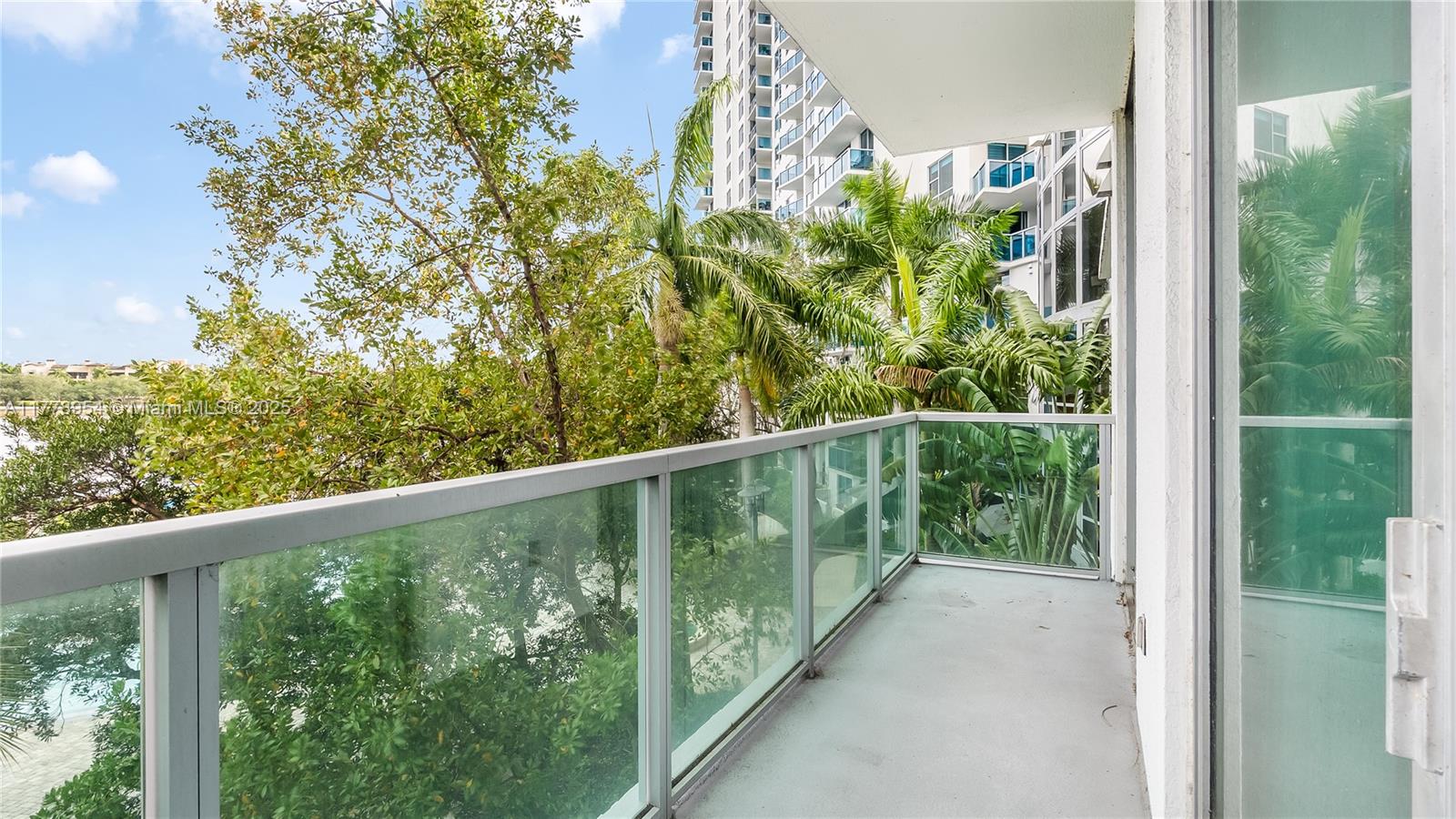 TAO SAWGRASS CONDOMINIUM - Residential