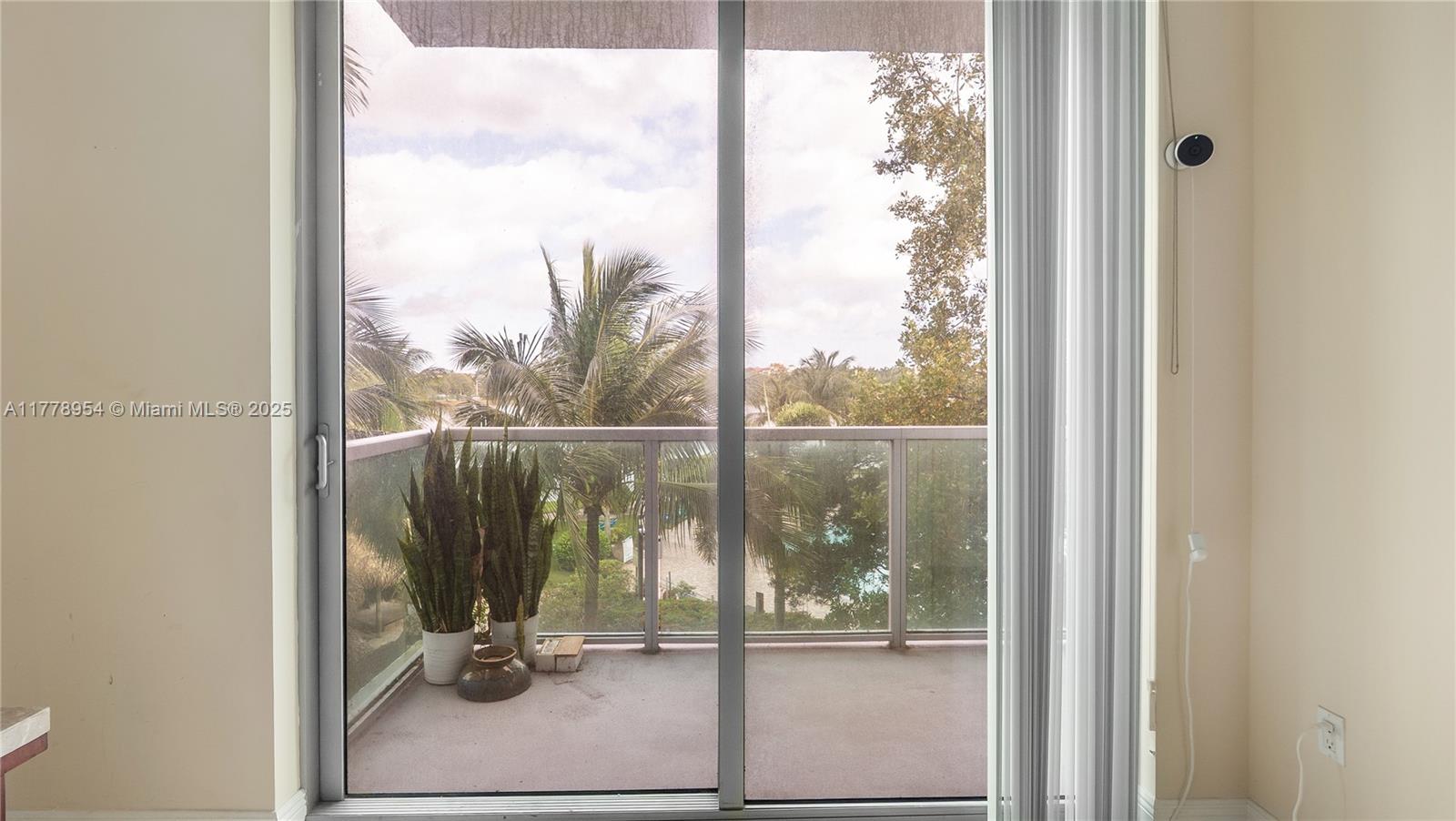 TAO SAWGRASS CONDOMINIUM - Residential