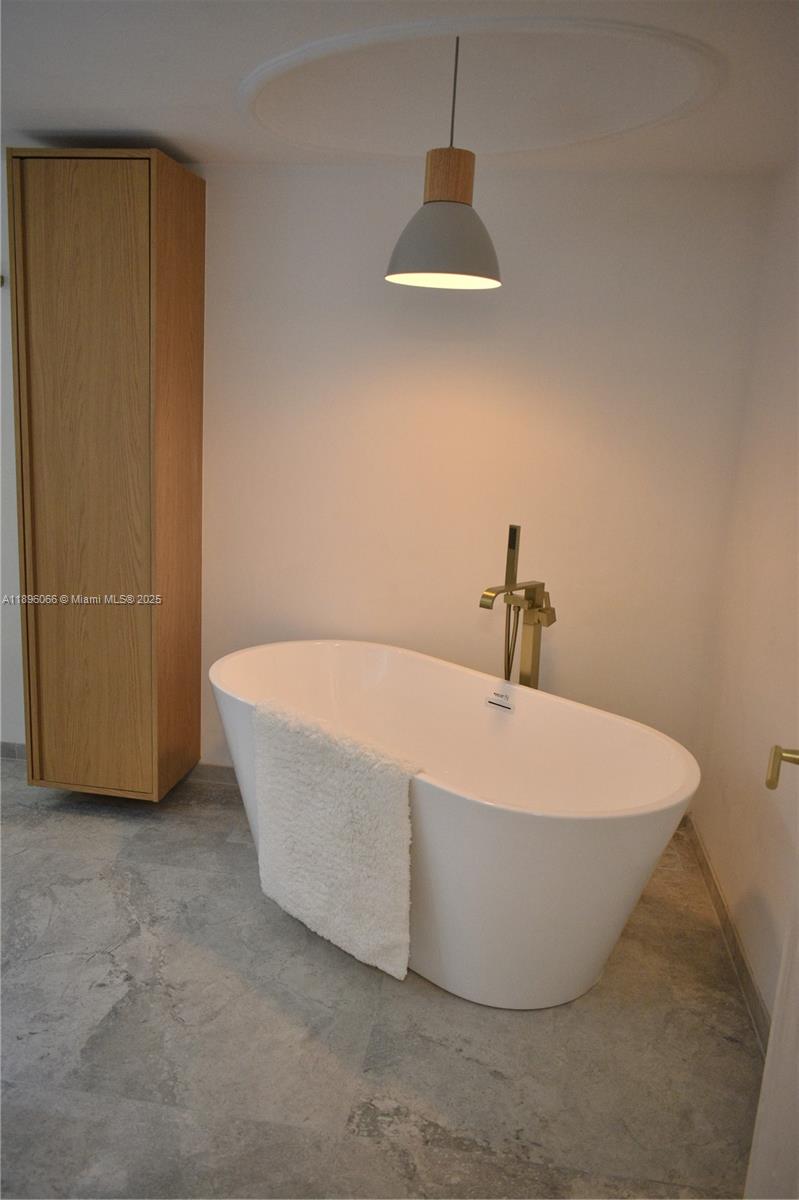 PRINCE GEORGE ARMS CONDO - Residential Lease