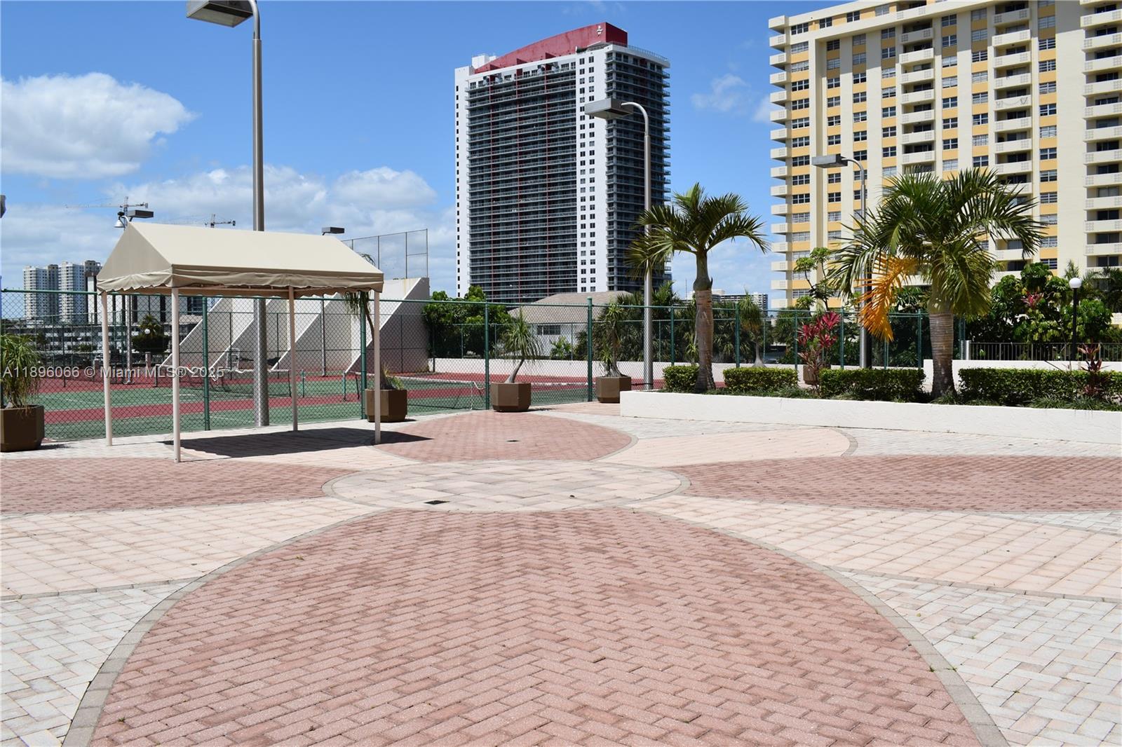 PRINCE GEORGE ARMS CONDO - Residential Lease