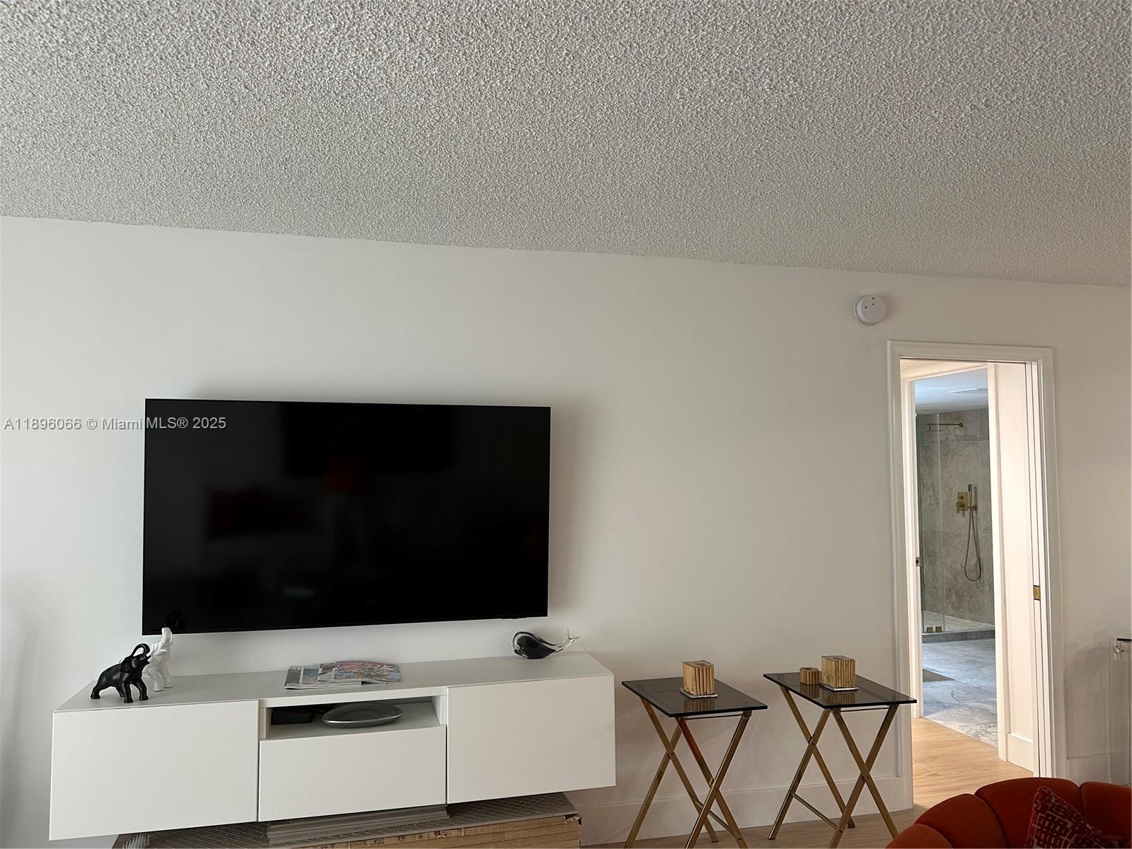 PRINCE GEORGE ARMS CONDO - Residential Lease