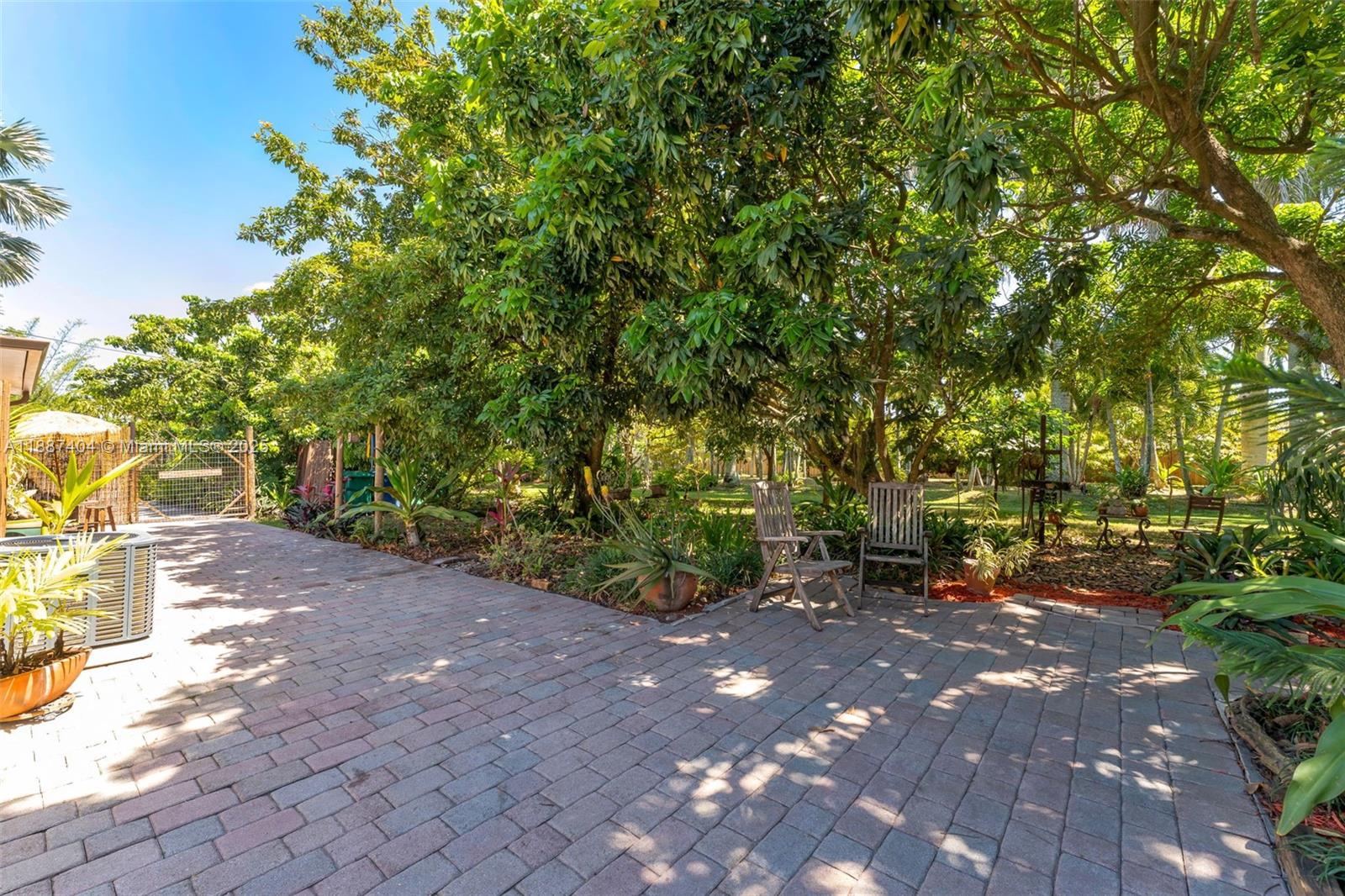 REDLAND 2.02 AC POOL PLUS - Residential