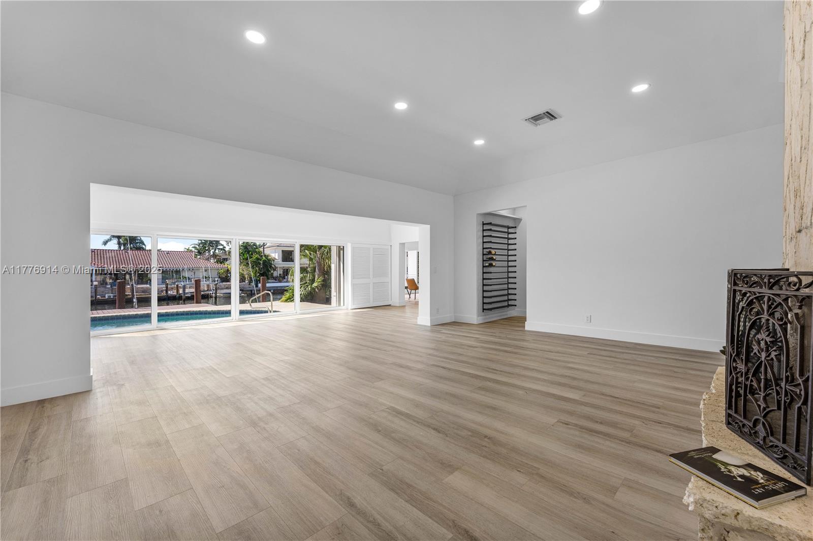 TROPIC ISLE 4TH SEC - Residential
