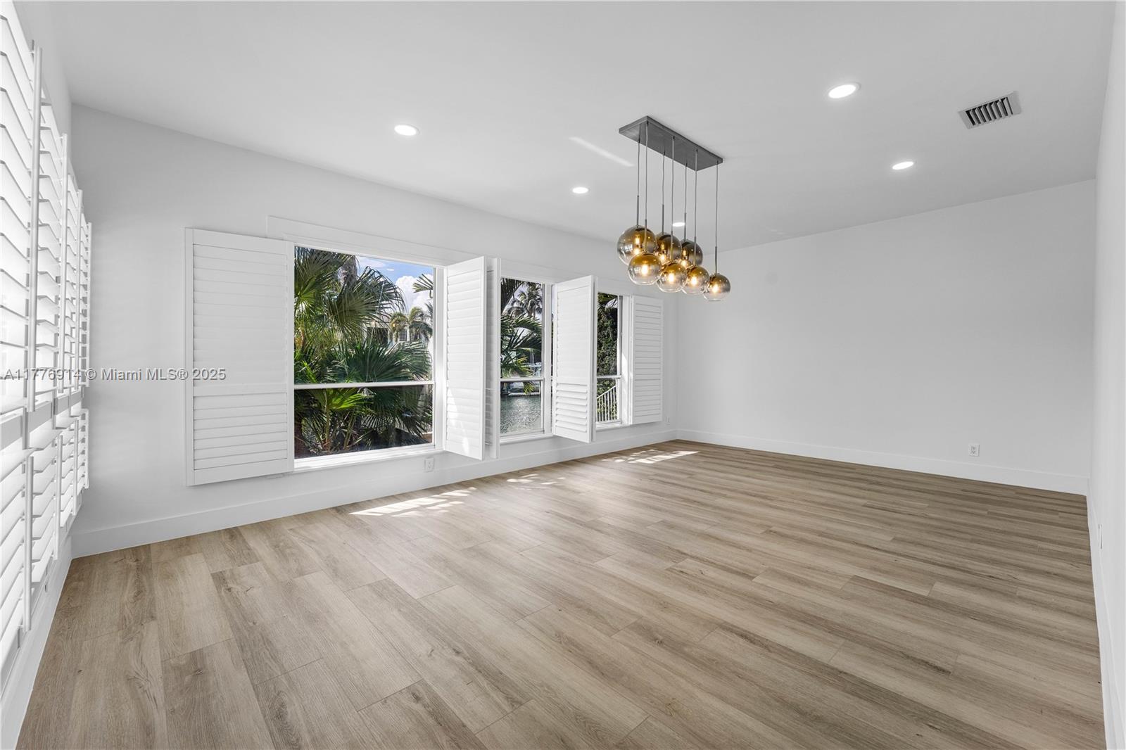 TROPIC ISLE 4TH SEC - Residential