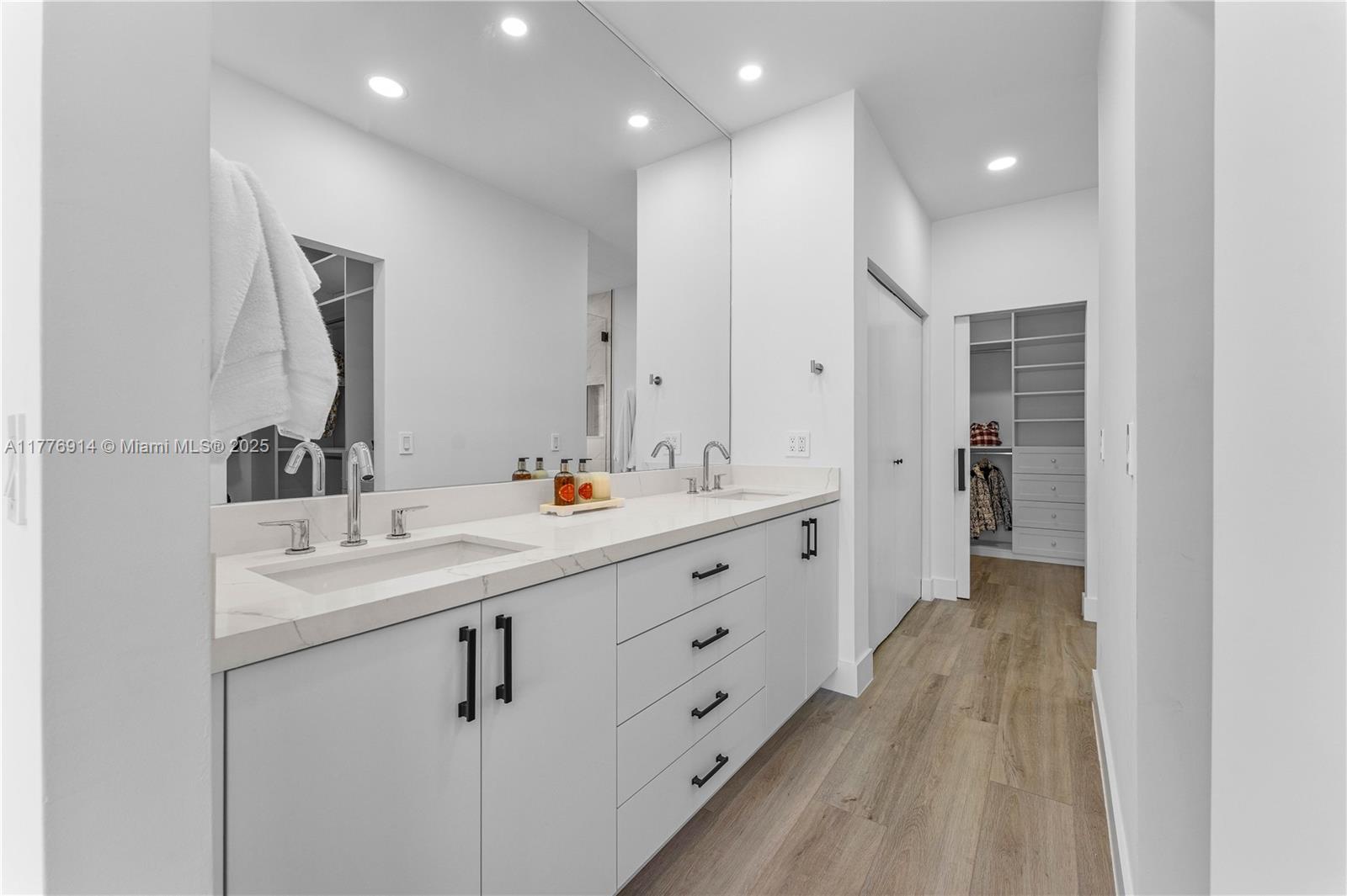 TROPIC ISLE 4TH SEC - Residential