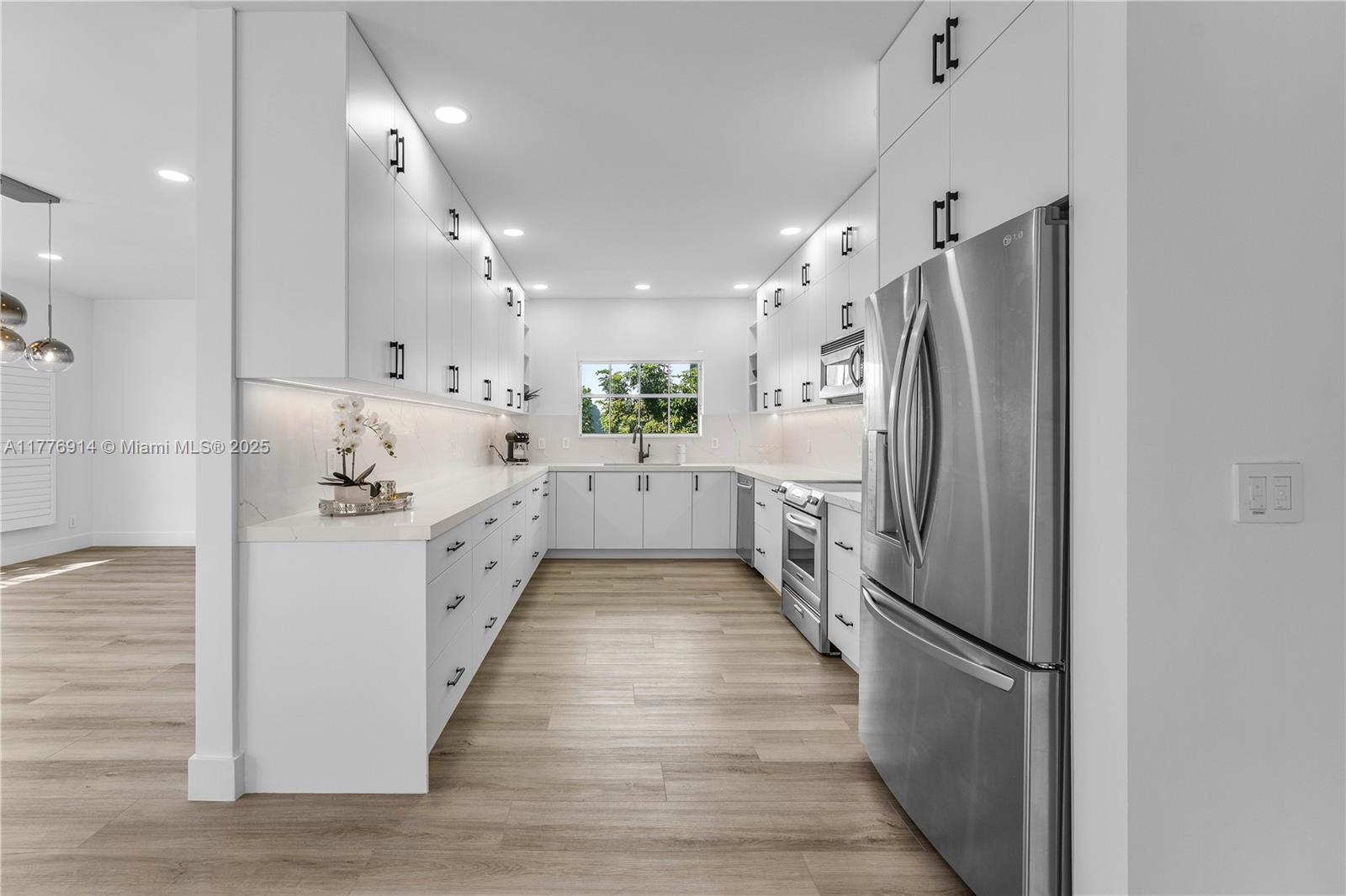 TROPIC ISLE 4TH SEC - Residential