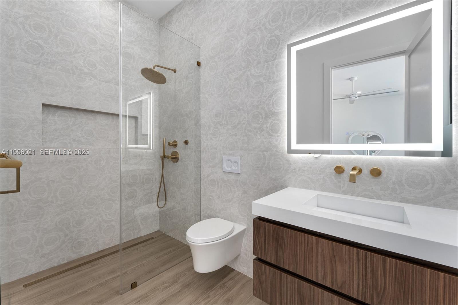 NUTMEG ESTATES - Residential