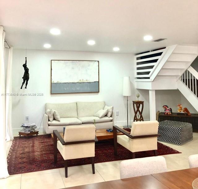 10035 NW 43rd Ter 10035