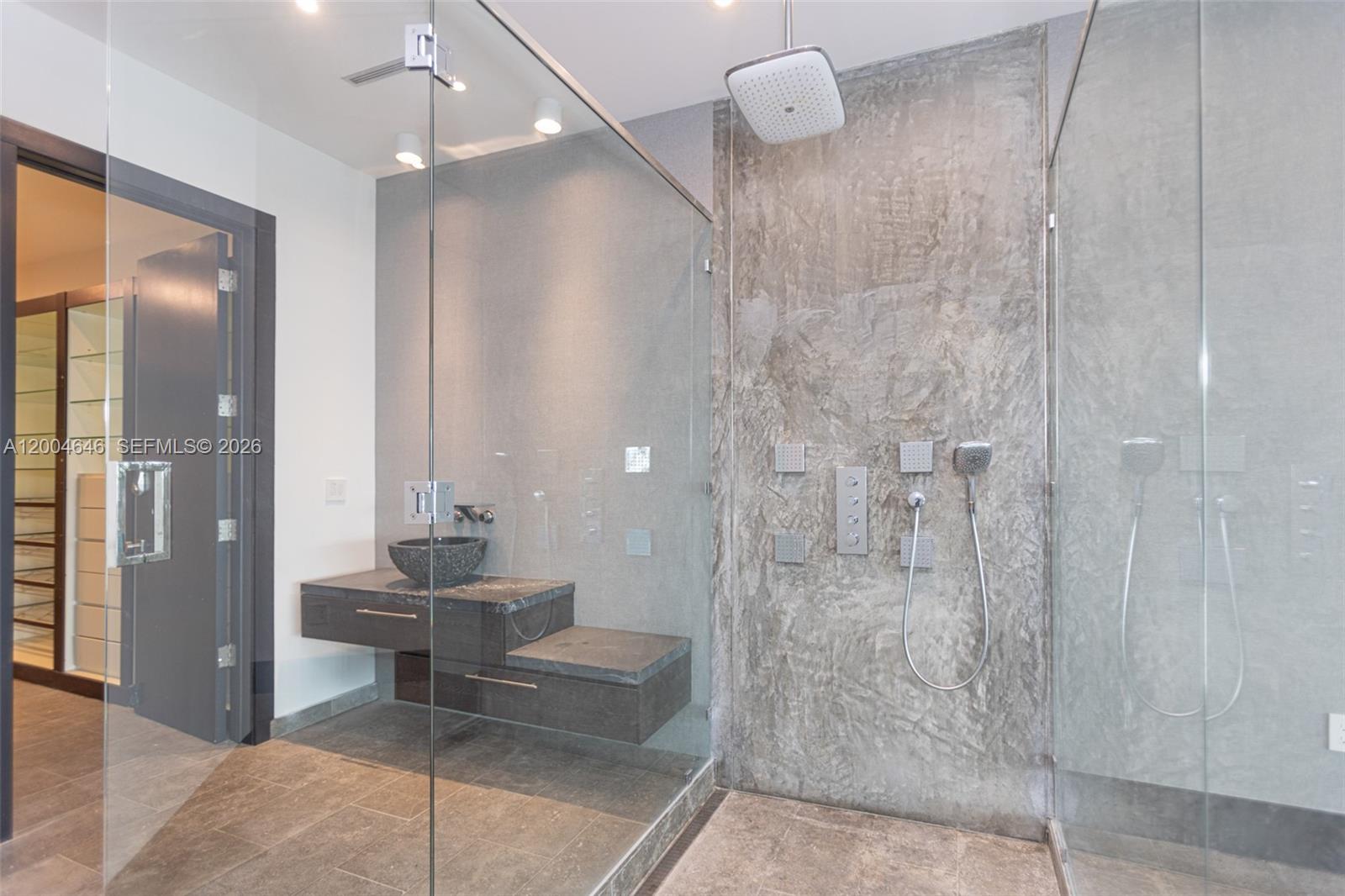 NORMANDY GOLF COURSE - Residential