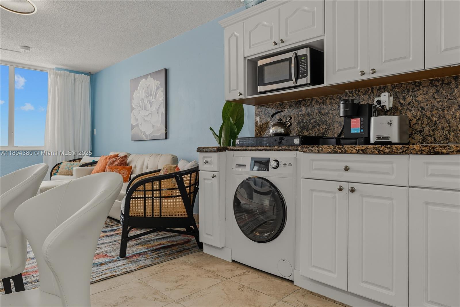 THE AVENTURA BEACH CLUB C - Residential Lease