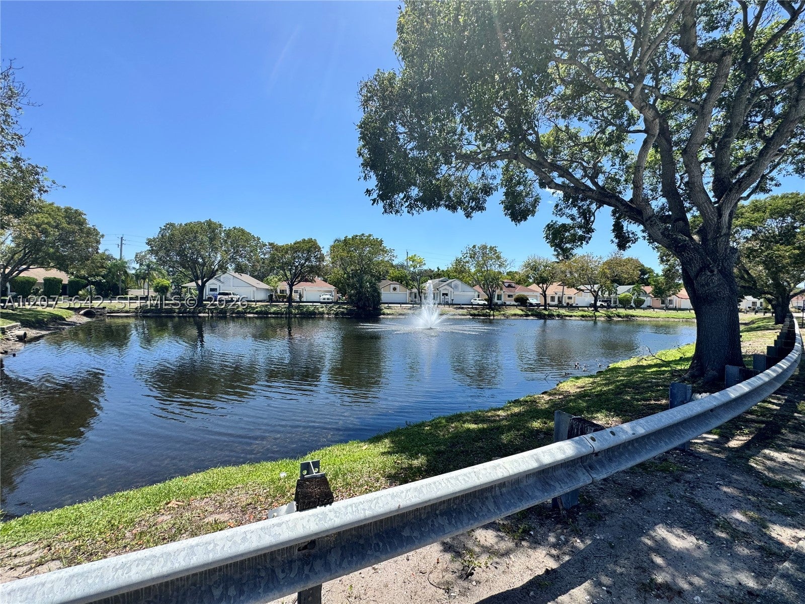 840 W Palm Run Dr, North Lauderdale FL 33068