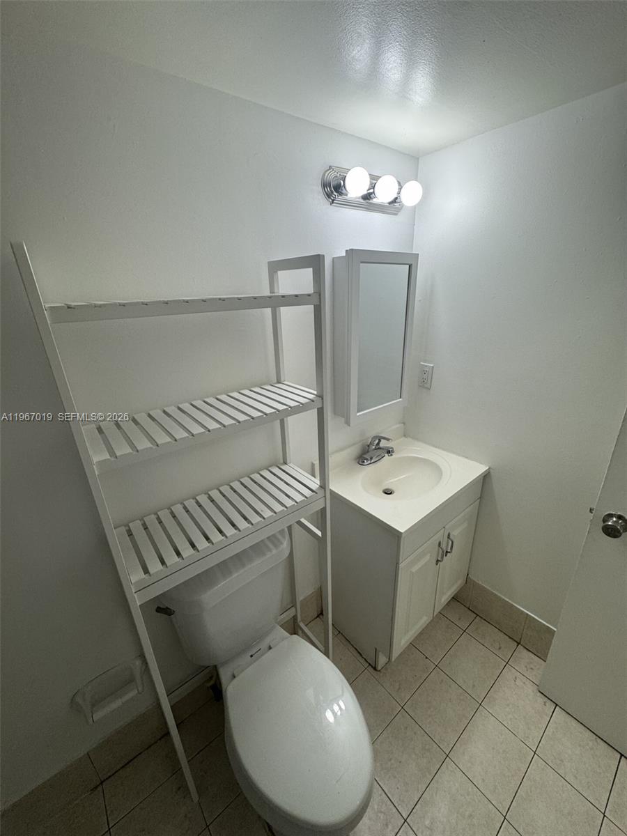 PROMENADE AT KENDALE LAKE - Residential