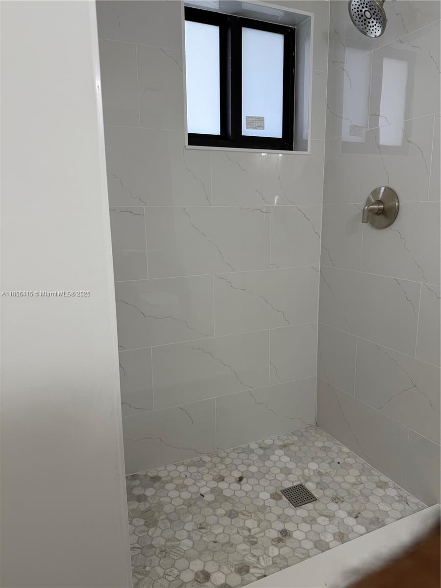 20281 E Country Club Dr CAB19
