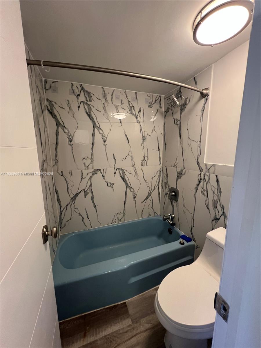 CARIBBEAN BREEZE CONDO - Residential