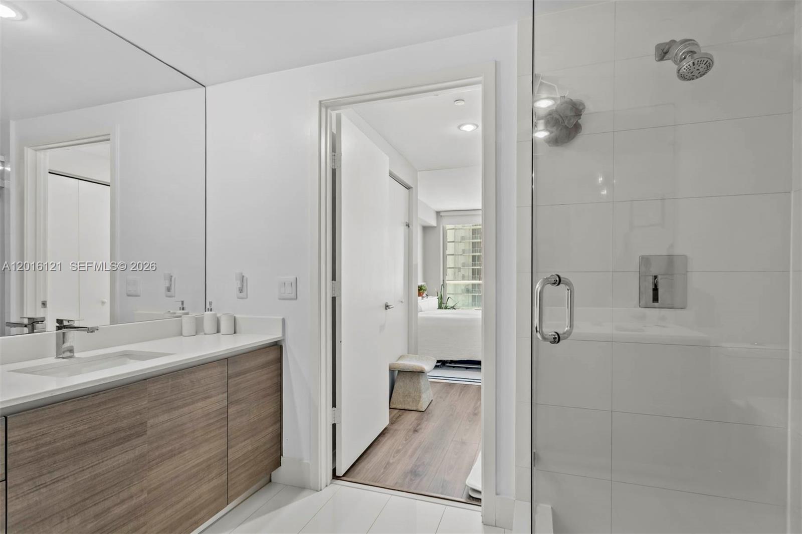1100 MILLECENTO RESIDENCE - Residential Lease