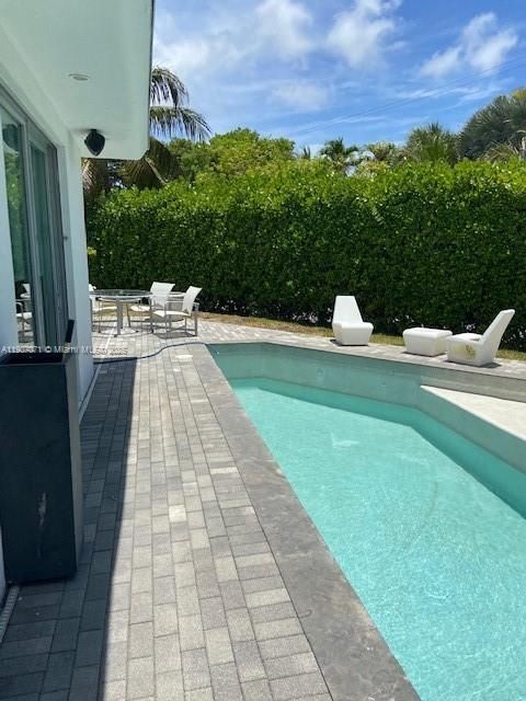 Photo of 1000 N Shore Dr, Miami Beach, FL 33141 (MLS # A11907071)