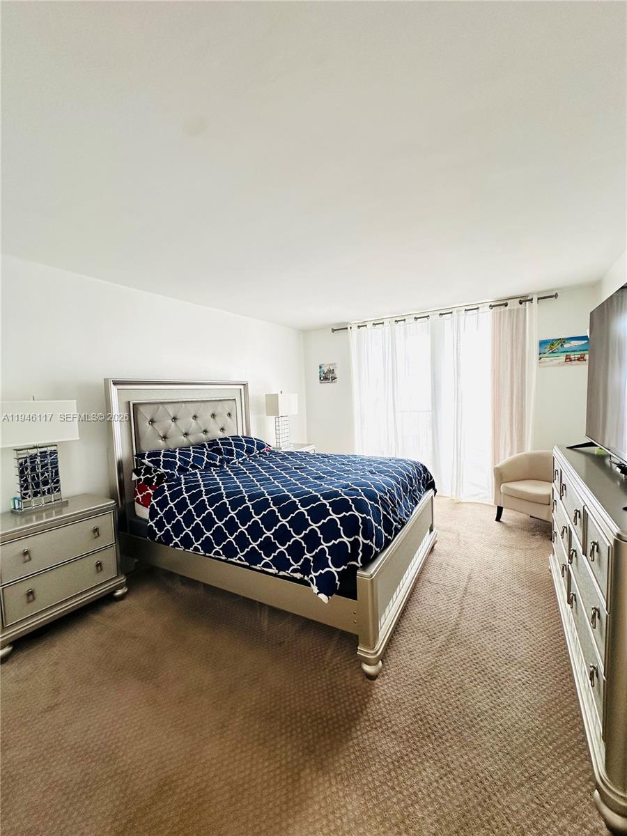 COMMODORE PLAZA CONDO - Residential