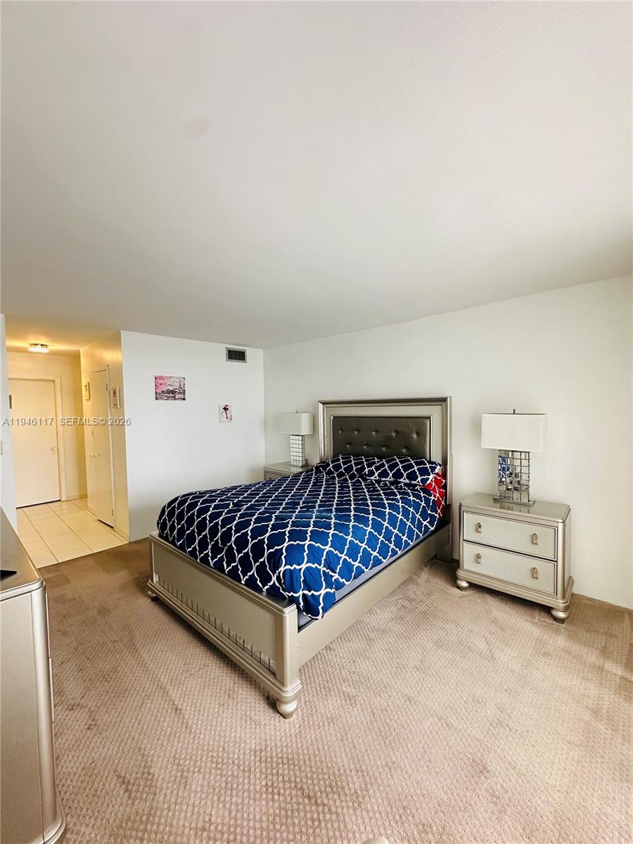 COMMODORE PLAZA CONDO - Residential