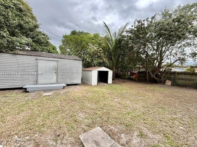 BROWARD GARDENS - Residential Lease