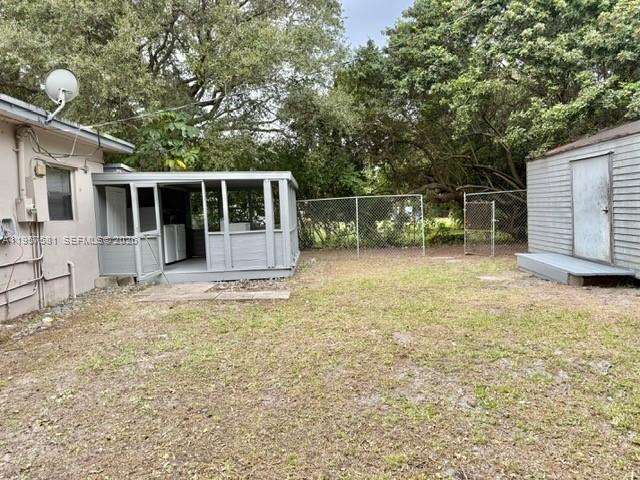 BROWARD GARDENS - Residential Lease