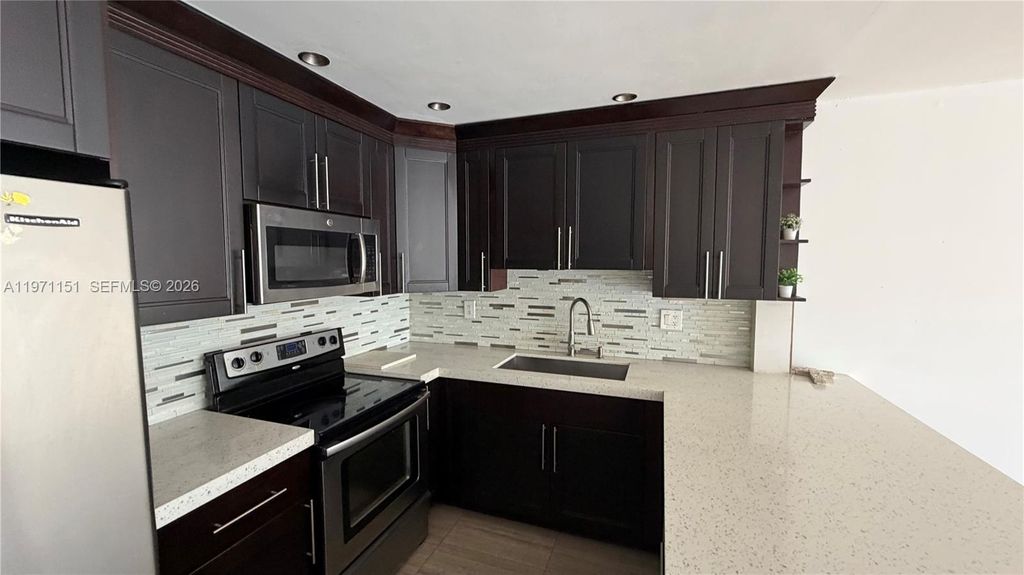 Photo of 4276 NW 89th Ave #204, Coral Springs, FL 33065 (MLS # A11971151)