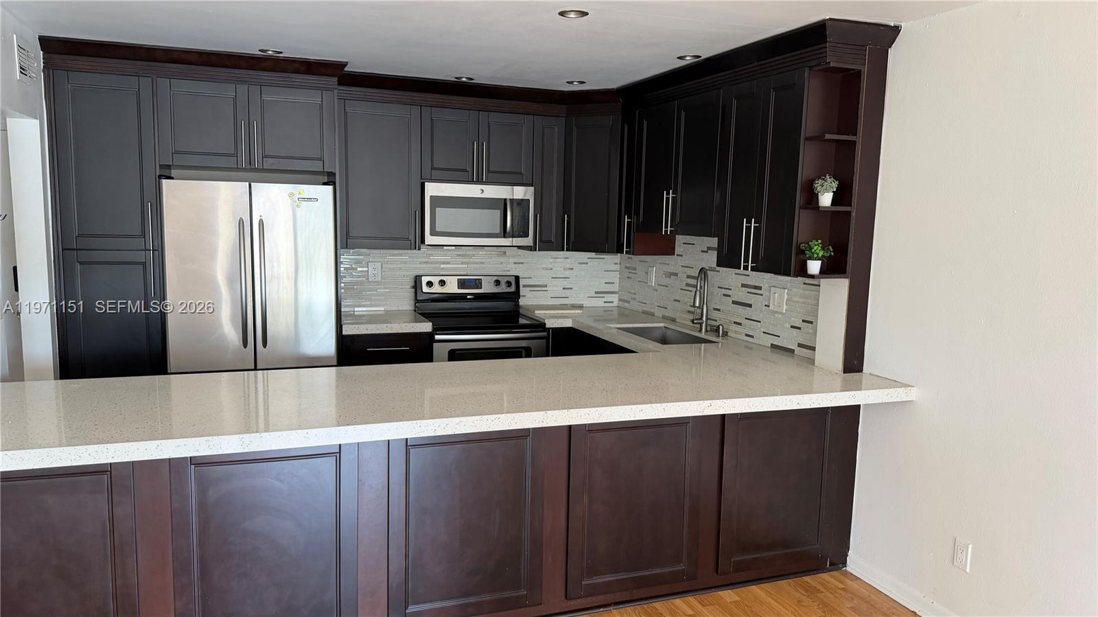 RAMBLEWOOD EAST CONDO - Residential