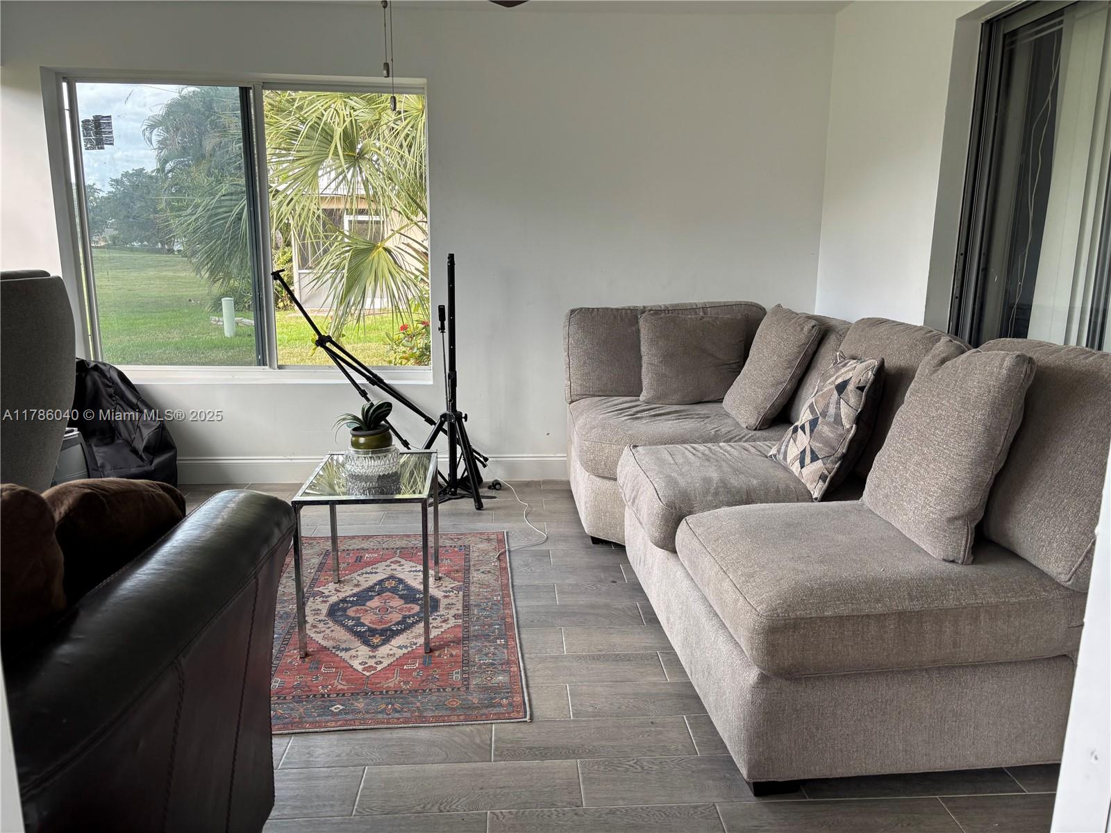 WOODLANDS SEC ONE PHASE T - Residential Lease