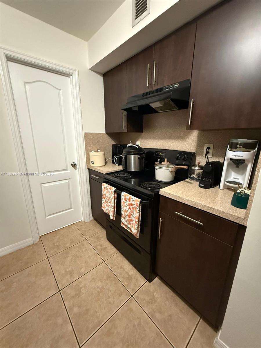13 S Royal Poinciana Blvd 7