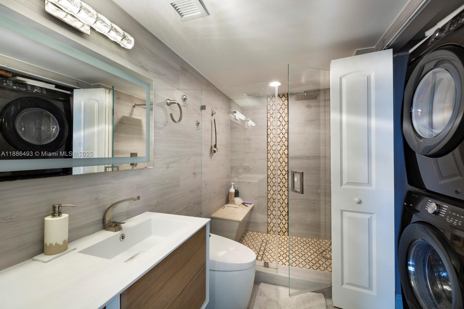 OCEANIA IV CONDO - Residential
