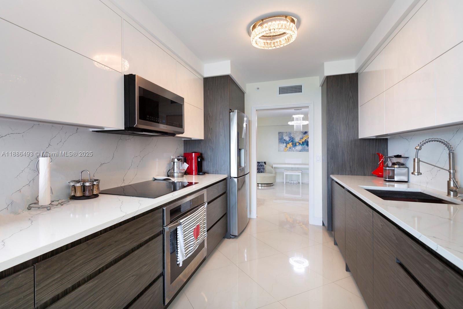 OCEANIA IV CONDO - Residential