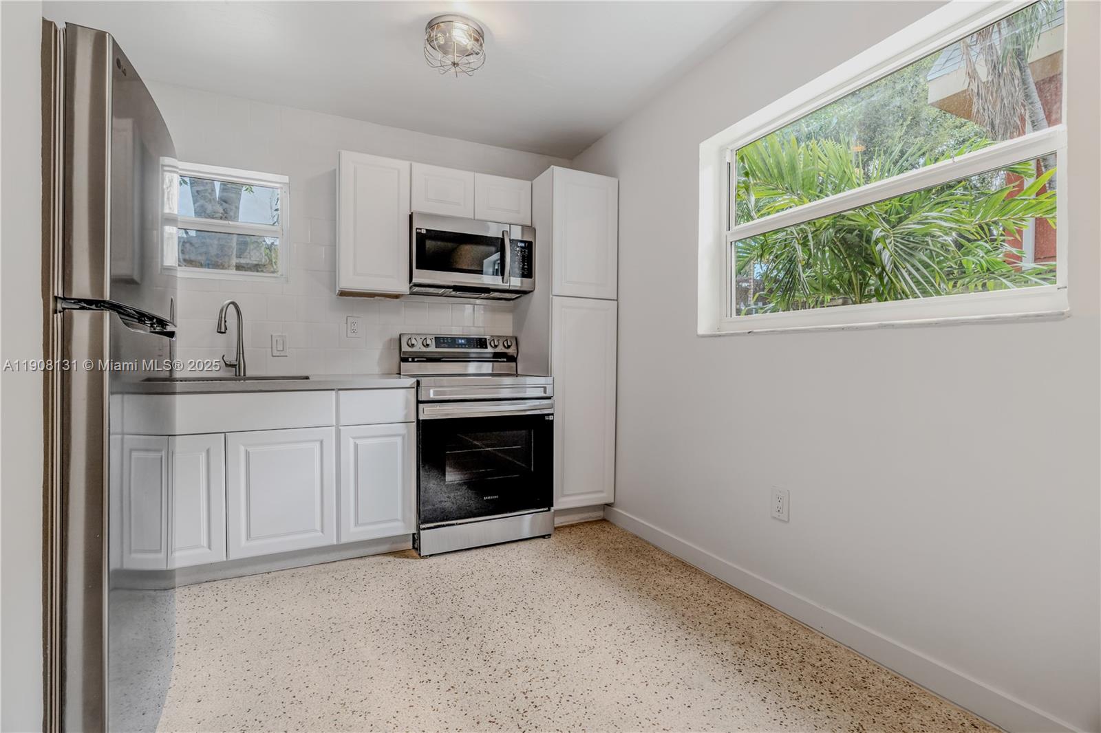 CITY OF MIAMI SOUTH - Residential Lease