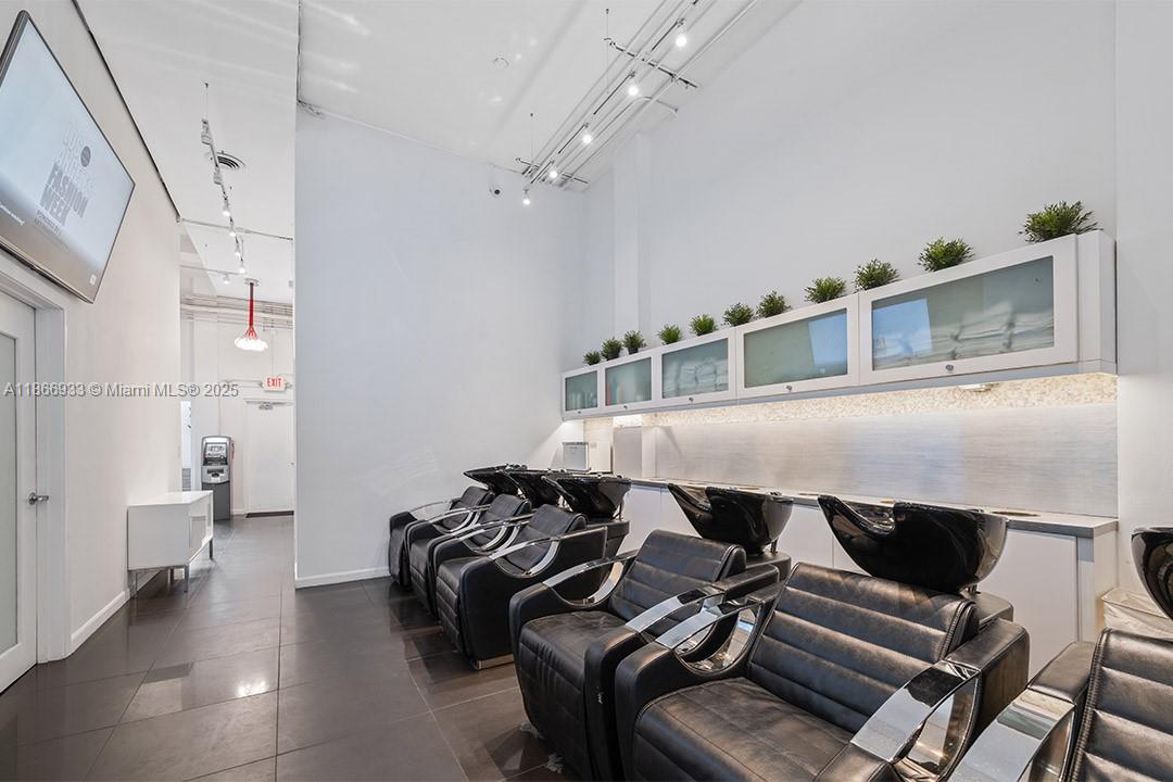 281 Coral Way