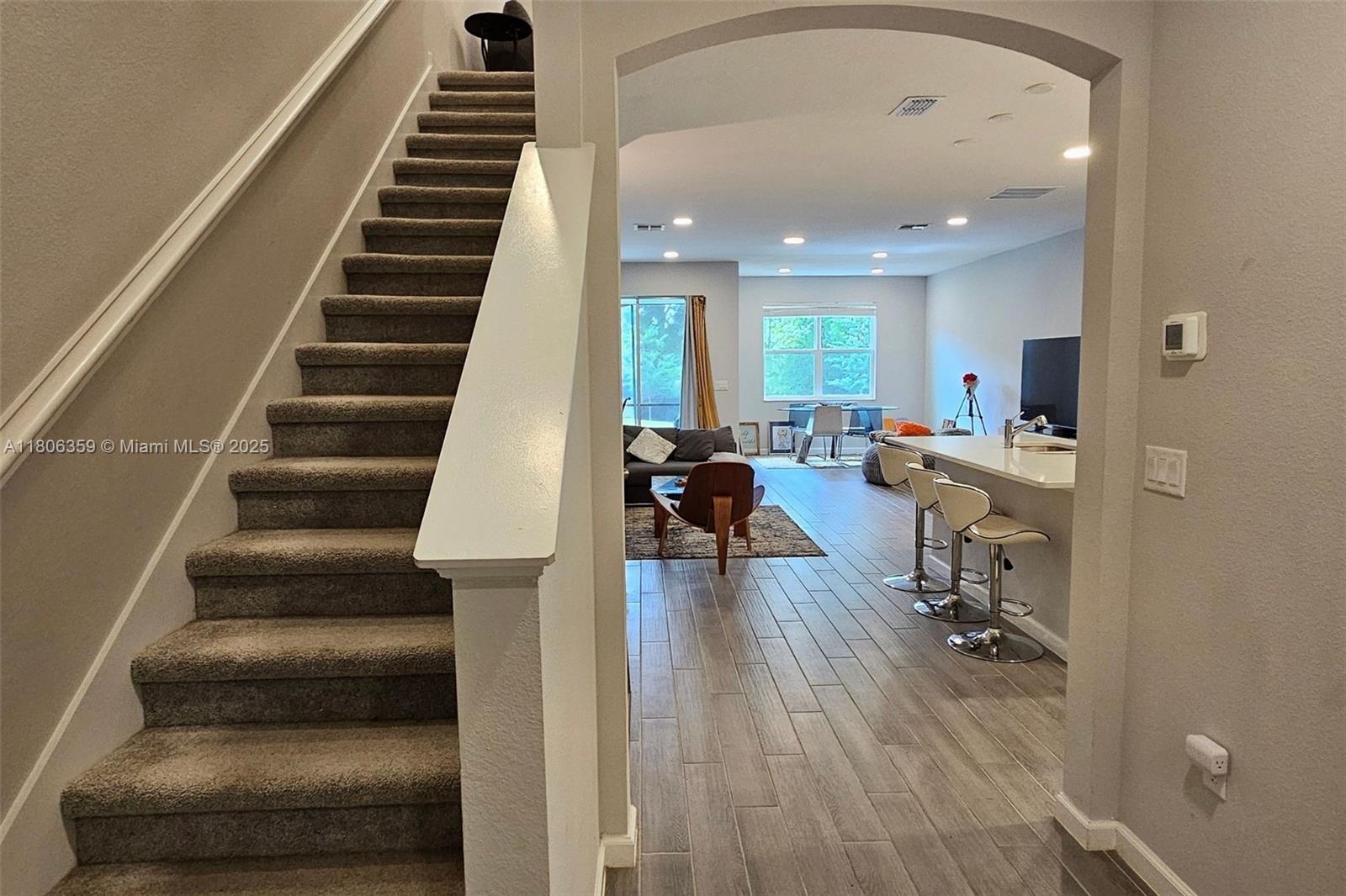 FOR RENT! Fully furnished 3 bed, 2.5 bath townhouse in gated Towns at Tuskawilla Commons! Unfurnished available upon request. Includes all appliances & W/D. Enjoy 2-car & guest parking. Zoned for top-rated Seminole County schools (Hagerty High!) Minutes to UCF, Full Sail, Valencia, Rollins. Direct access to bike trails & Oviedo on the Park (splash pads, dog parks, lakeside dining). Easy commute via SR 417 to Waterford Lakes, Siemens, Lockheed Martin, AdventHealth. Walk to Maple Street Biscuit Co. & Rock & Brews. Ideal for families & students—just bring your suitcase!