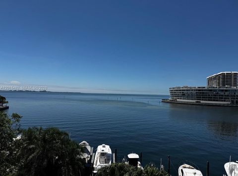 1632 S Bayshore Ct 202 Miami FL 33133