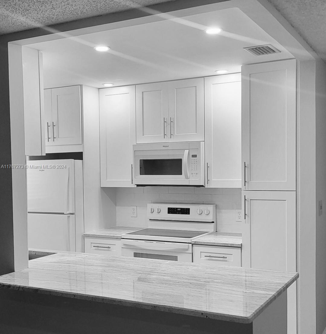 HIGH POINT OF DELRAY SEC - Residential Lease