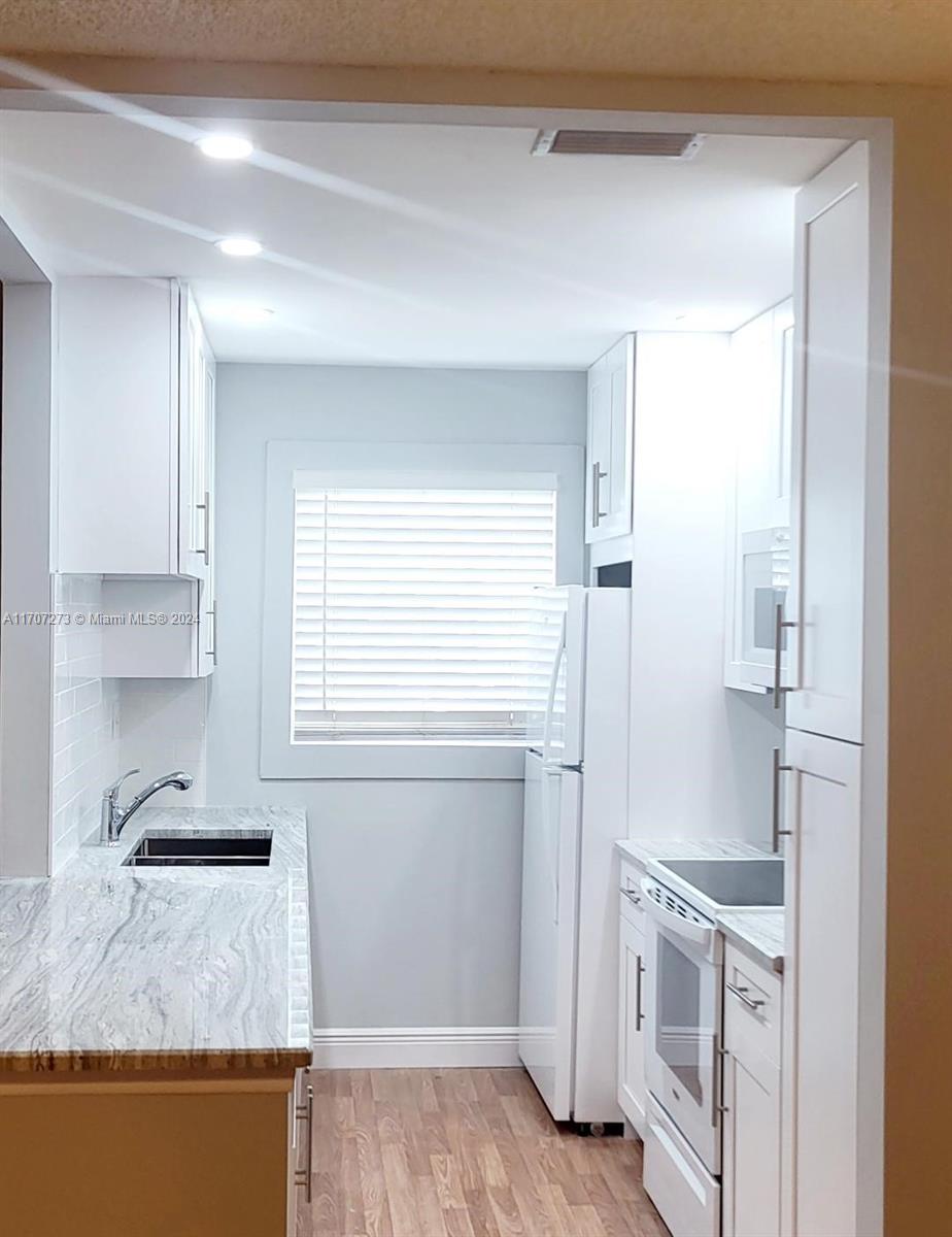 HIGH POINT OF DELRAY SEC - Residential Lease