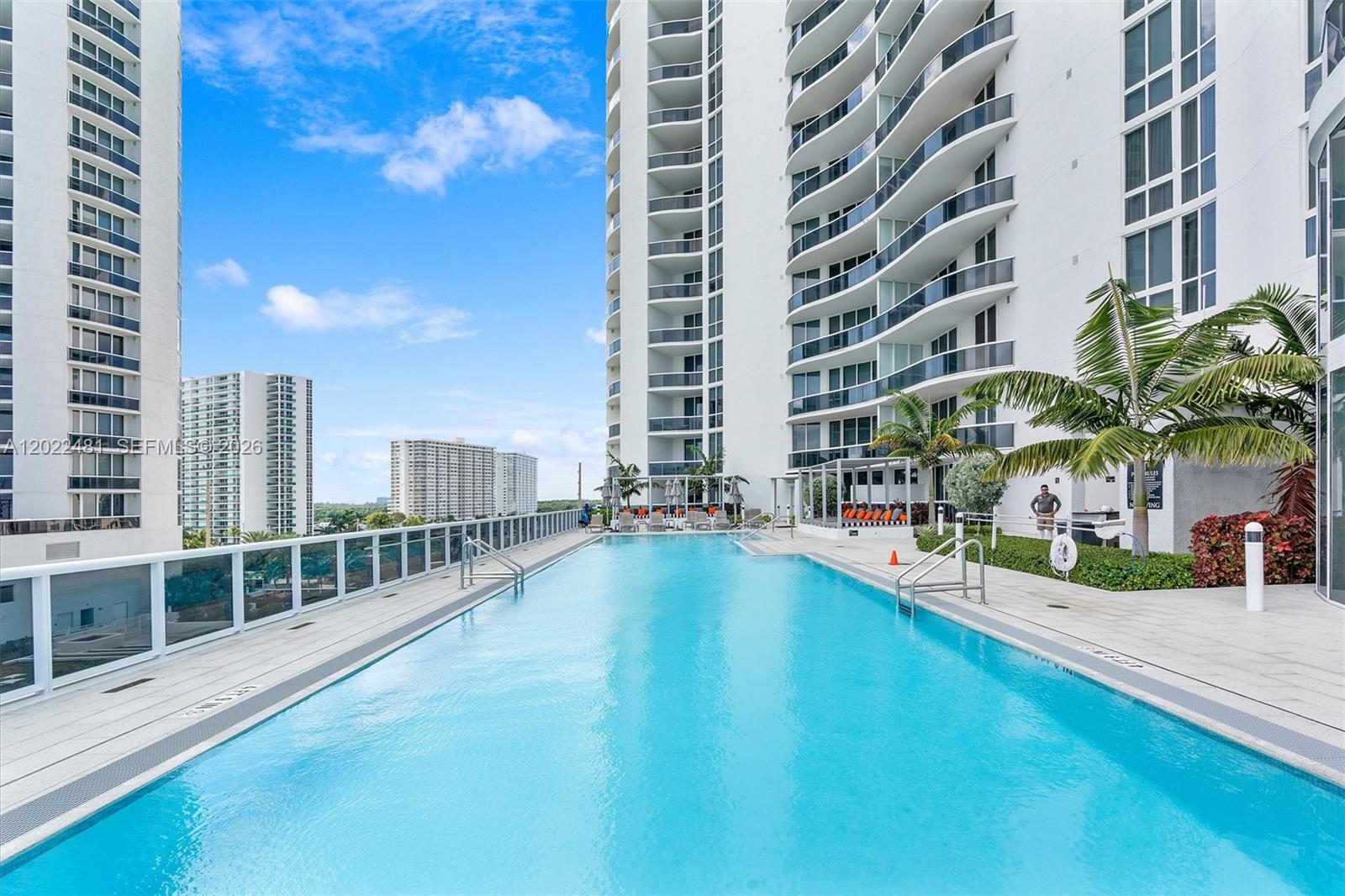 TDR TOWER II CONDO - Residential